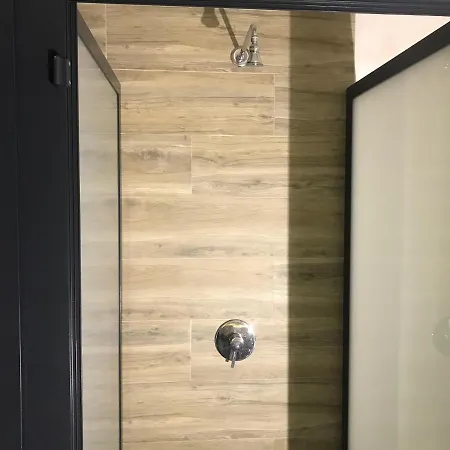 Wood Steel & Glass Auberge de jeunesse