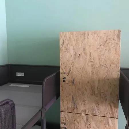 Hostal Wood Steel & Glass