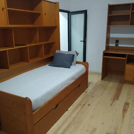 Wood Steel & Glass Hostel *